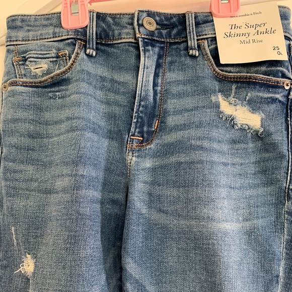 Abercrombie & Fitch Jeans - Picture 2 of 4